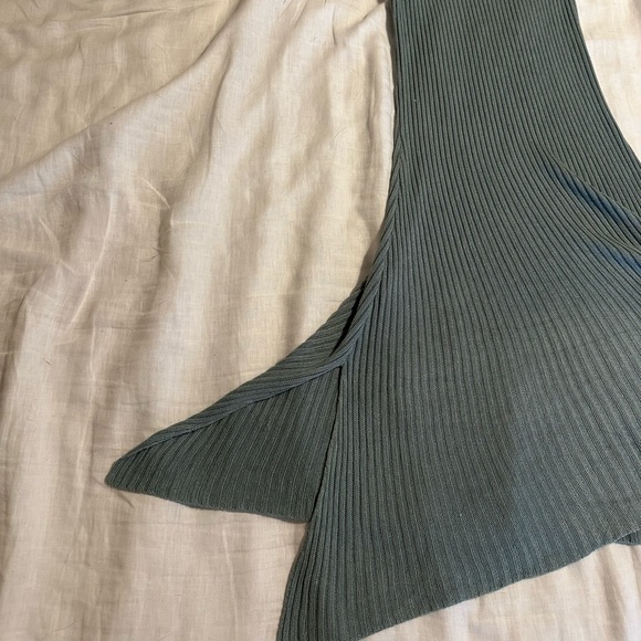 Flowing knit dress - Picture 3 of 4